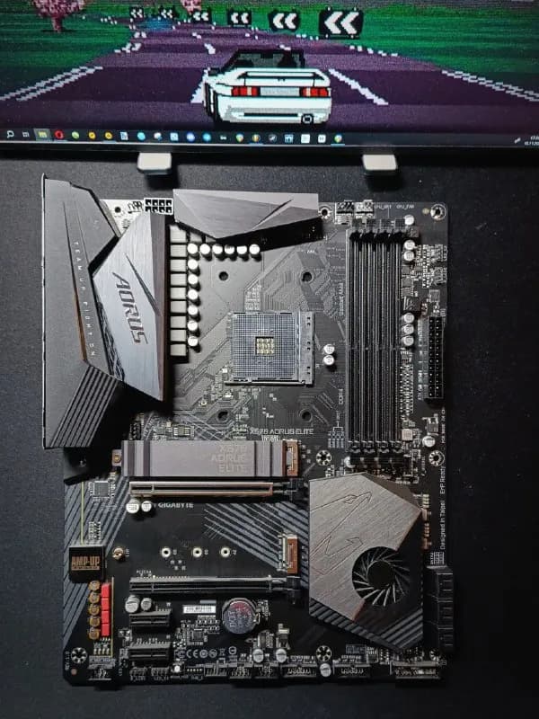 GIGABYTE X570 AORUS — 300 лари — Тбилиси — 300 ₾