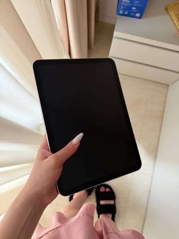 iPad [телефон]GB — Батуми — 1 100 ₾