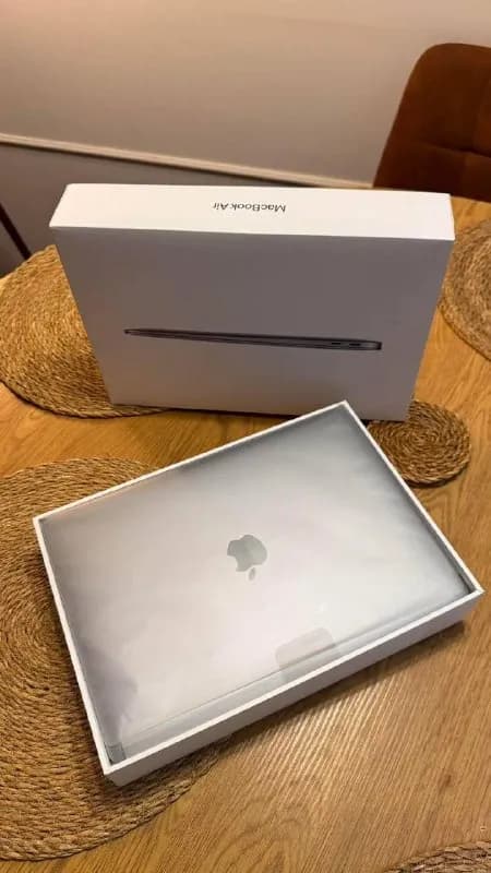 Apple MacBook Air M1 (2020) — Батуми — 1 400 ₾