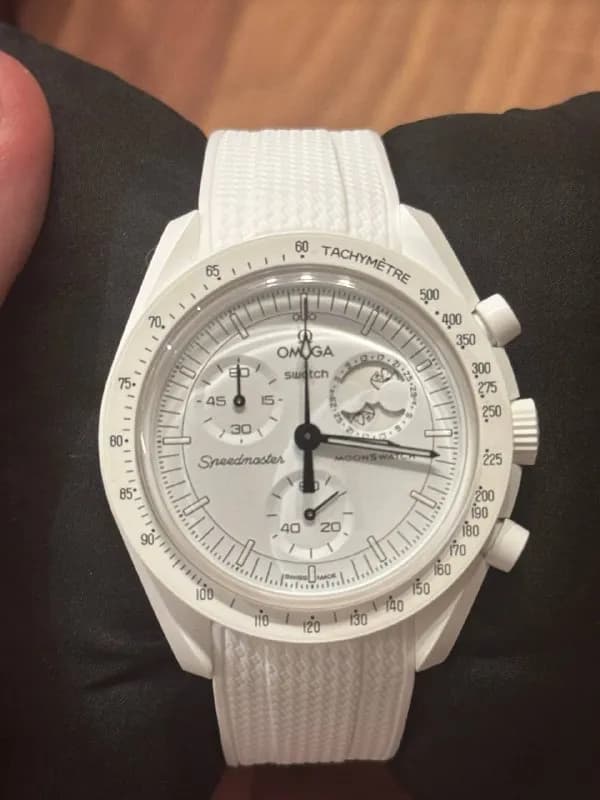 MoonSwatch Mission to Moonphase, белая версия, состояние как новое. — Батуми — 700 $