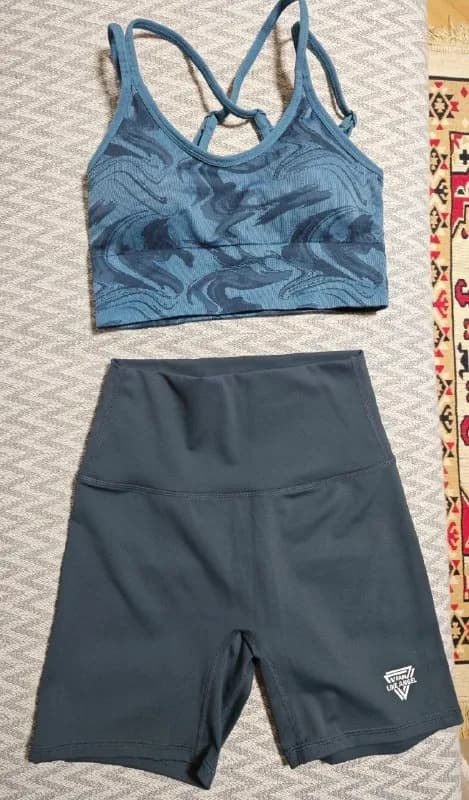 Продаю: — Батуми — 15 ₾