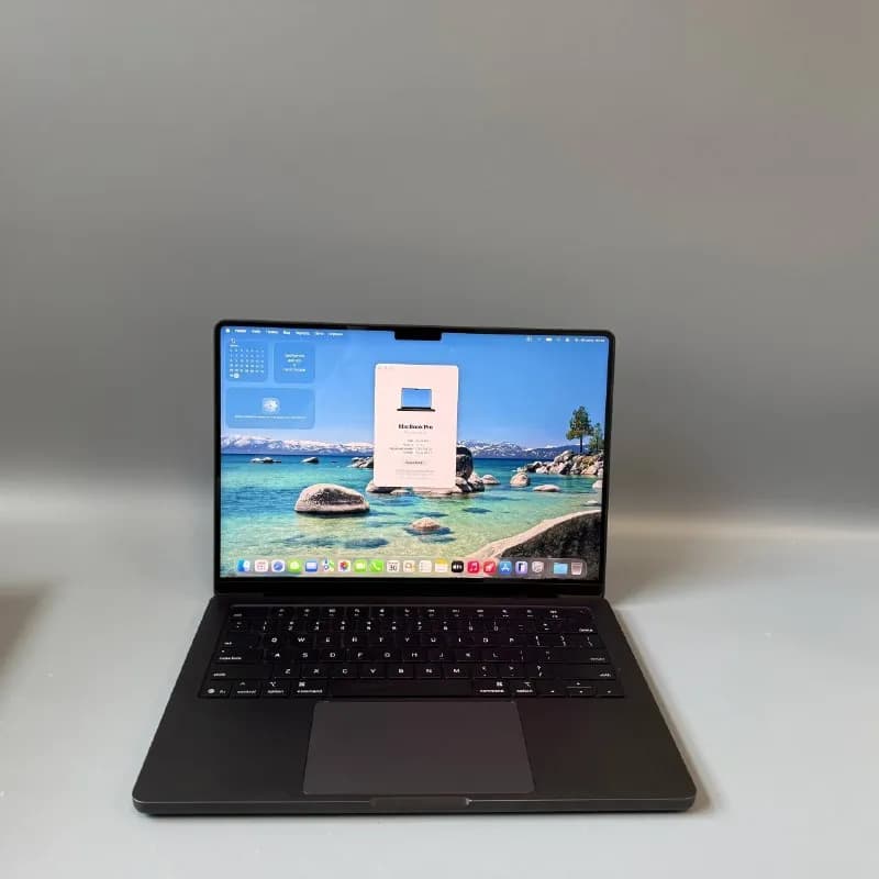 MacBook Pro 14 M5 (Late 2025) идеальное состояние, 90 циклов, батарея 100% — Батуми