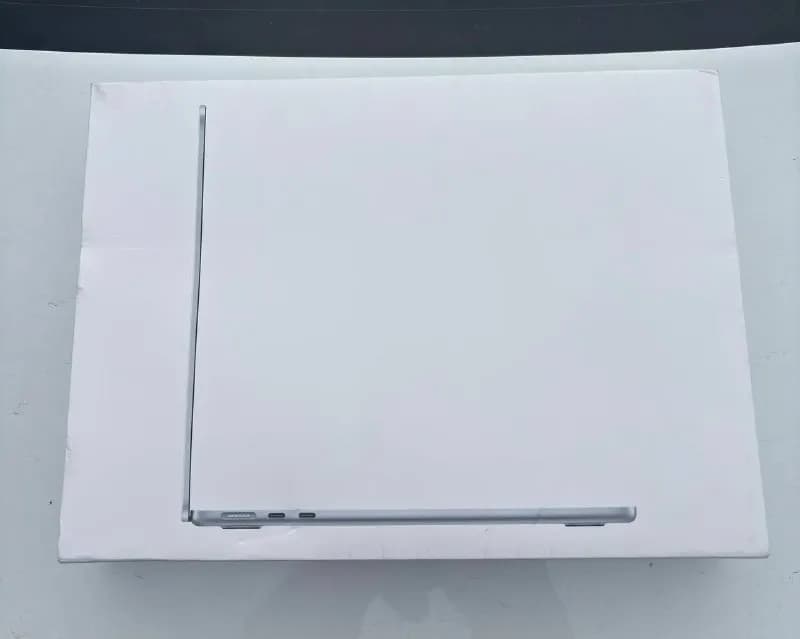 Macbook Air 2026 M5 Chip 13 дюймов 16 ГБ Ram 512 ГБ SSD Sky Blue. Нераспакованная коробка в запечат — Батуми — 3 400 ₾