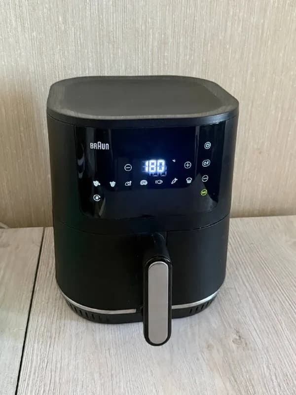 Braun. почти не использовался, в идеальном состоянии, есть родная коробка. — Батуми — 250 ₾