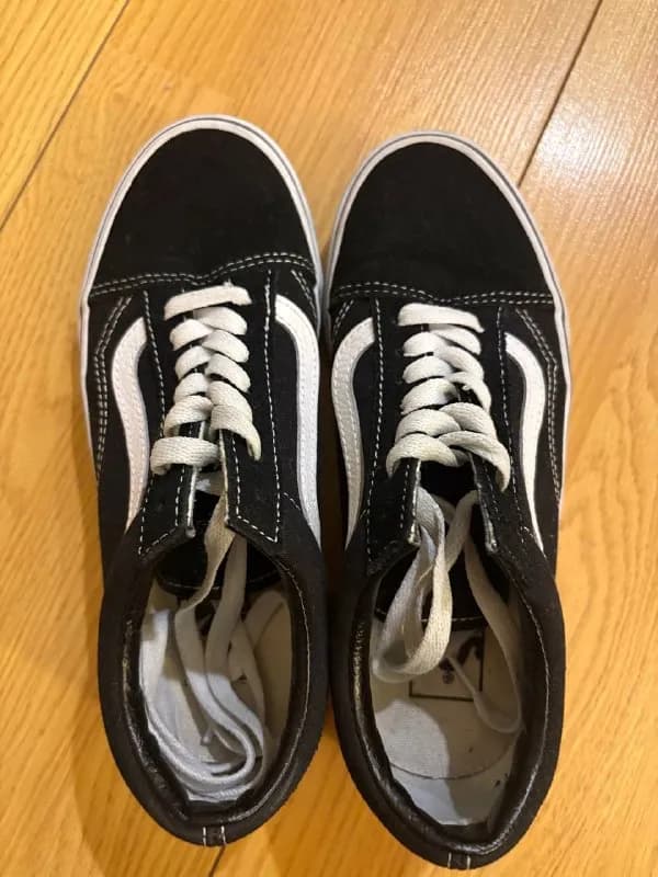 Vans б/у размер-36 EU состояние нормальное. Цена-80 лари+торг — Батуми — 80 ₾
