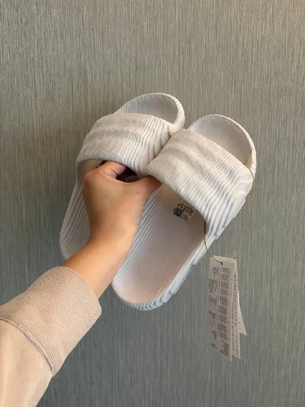 Adidas новые в коробке — Батуми — 80 ₾