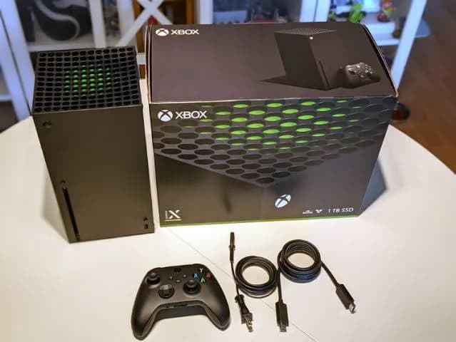 Xbox Series X состояние как новая 1 ТБ с дисководом оригинальная коробка оригинальная комплектация 1 — Батуми — 1,500 ₾