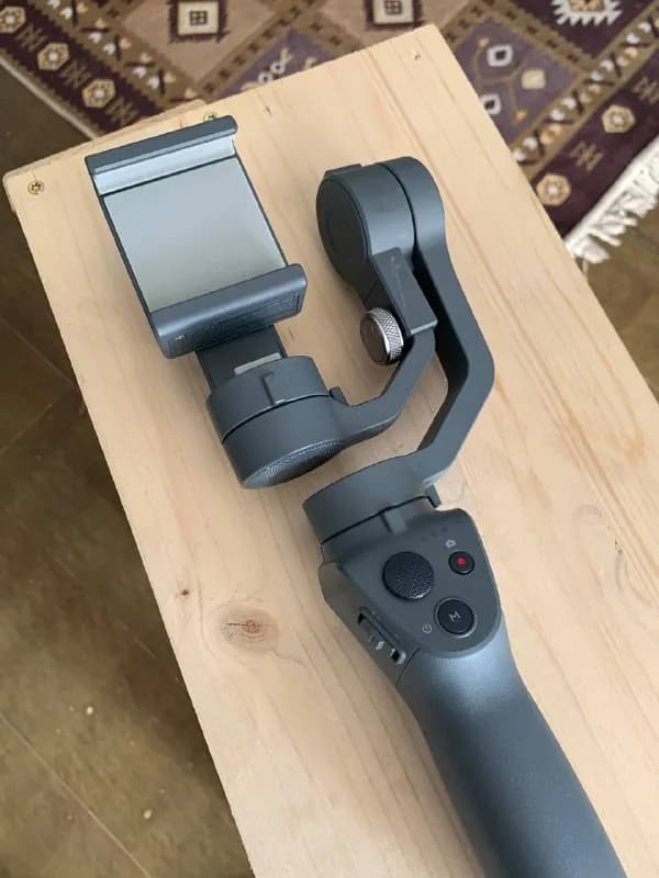 1) Стабилизатор DJI osmo mobile 2 — Тбилиси — 130 ₾