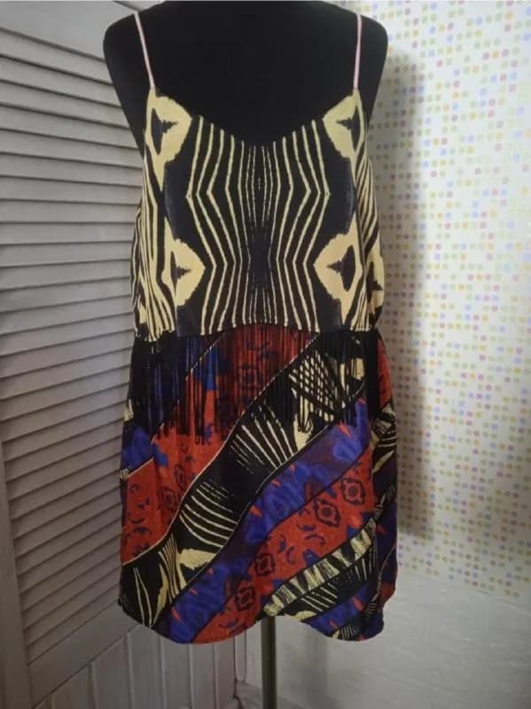 River Island. Размер М. Вискоза. Состояние отличное. 10 лари — Батуми — 10 ₾
