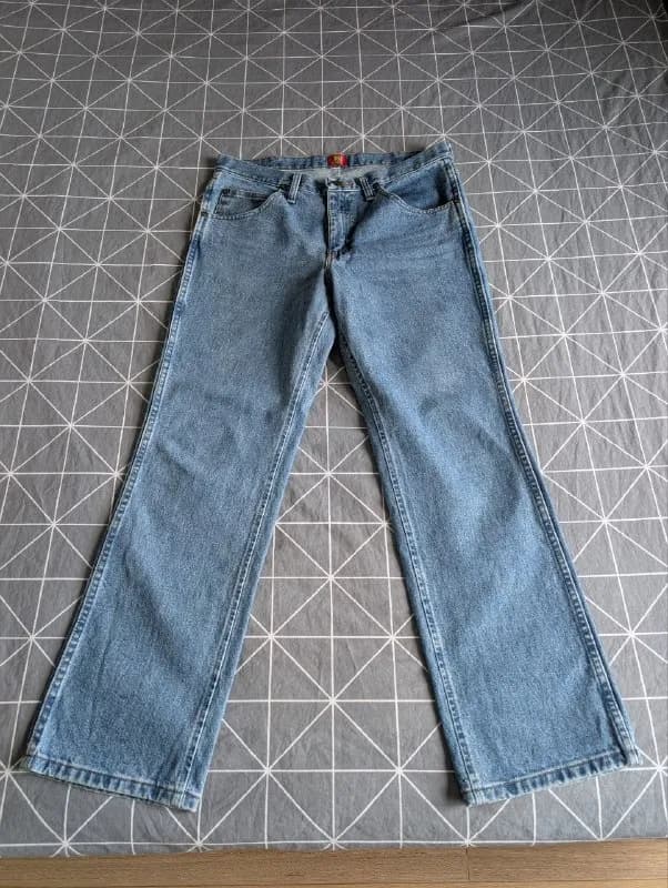 Wrangler Cowboy Cut 36MWZSW Slim Fit Stonewashed, размер 33×30, 100% хлопок. Надевал 2-3 раза, практ — Батуми — 100 ₾