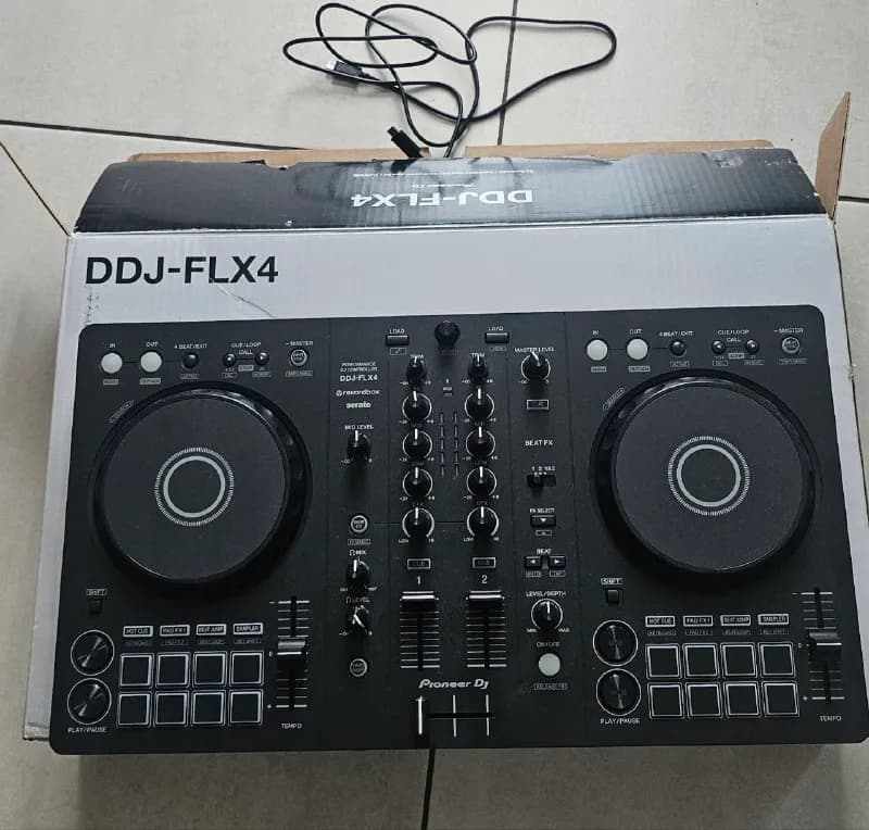 DJ-контроллер Pioneer DDJ-FLX4 — Батуми — 900 ₾