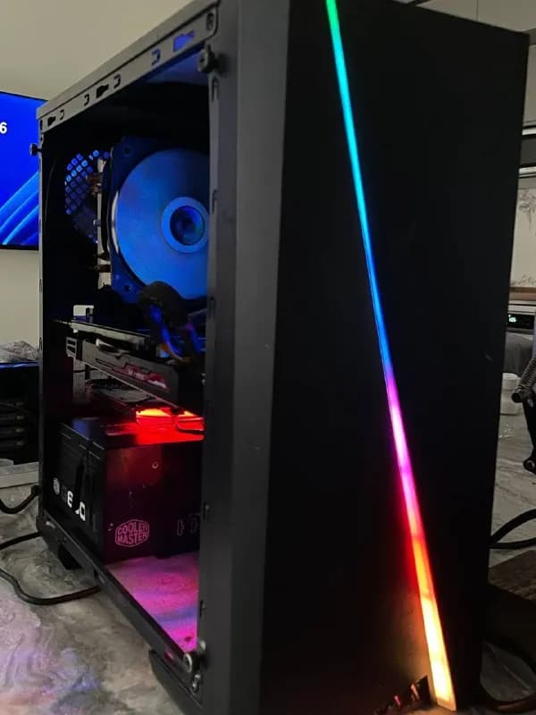 6-ти ядерный 3.70GHz, GTX 980 Ti (6 Гб), 16 ГБ ОЗУ, 750 Гб NVMe SSD, Wi-Fi, Bluetooth, блок питания — Батуми — 350 ₾