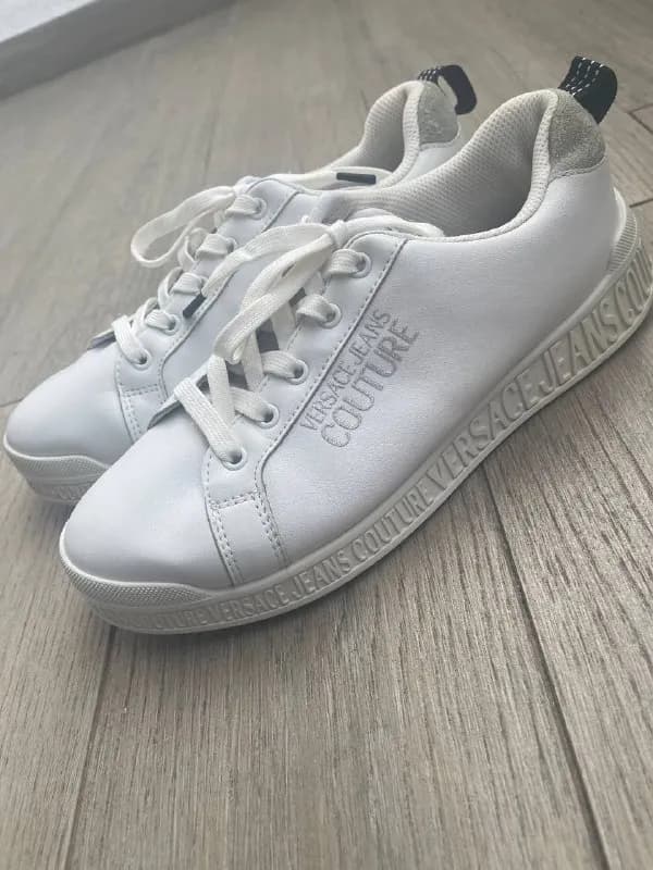 Versace Jeans Couture. Оригинал. Размер — 38. Цена — 150 лари. — Тбилиси — 150 ₾