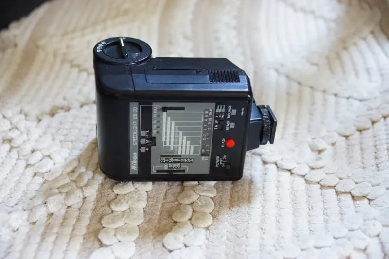 Nikon Speedlight SB-20 — Тбилиси — 2 090 ₾