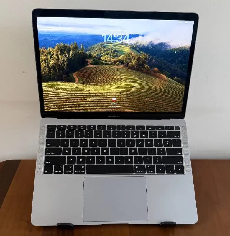 MacBook Air Retina 13» 2019 / i5 / 8 GB / 128 GB / Space Gray — Тбилиси — 650 ₾