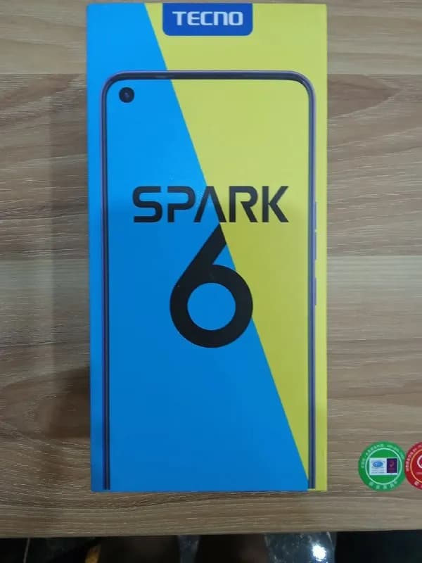 SPARK 6 128 Гб в упаковке зарядное чехол наушники Цена 300 лари — Батуми — 300 ₾