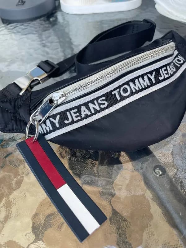 Tommy Jeans (Оригинал) — Батуми — 70 ₾