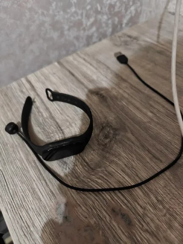 Mi band 7, расклеился скорее мертв. Рабочая зарядка. Может кому-то нужно — Батуми