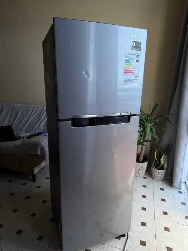 Samsung RT22HAR4DSA. — Батуми — 550 ₾