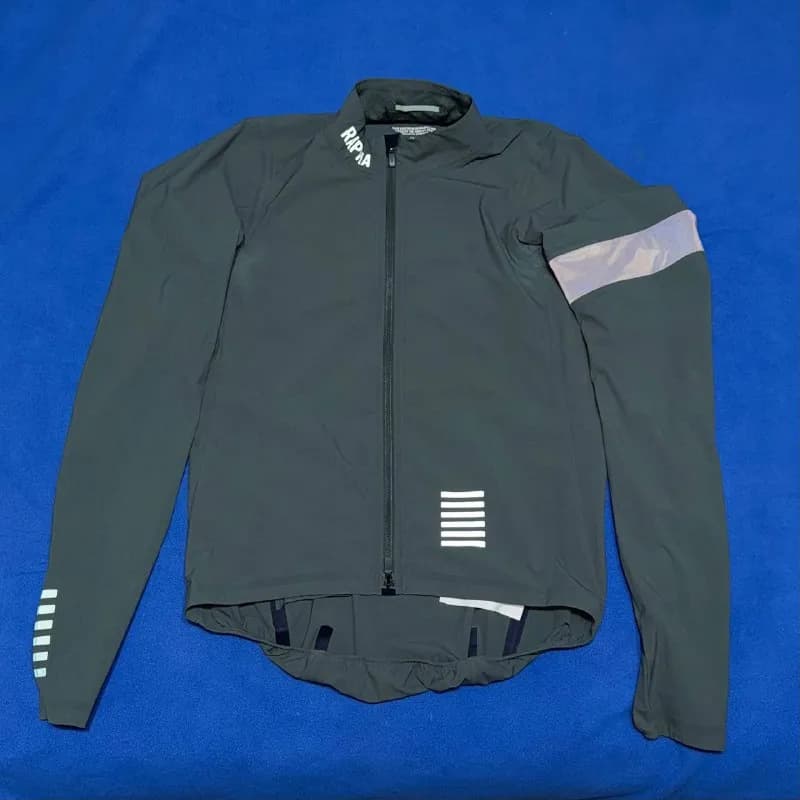 1. куртка Rapha pro team размер М, состояние идеальное, цена 250 gel — Тбилиси — 250 ₾