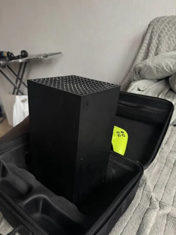 Xbox series x с жестким кейсом для транспортировки — Тбилиси — 1100 ₾