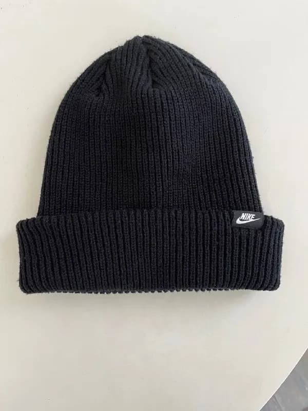 1. Шапка Nike, one size. 20 лари — Тбилиси — 20 ₾