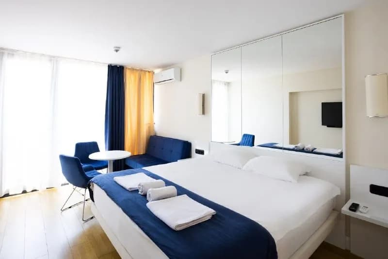 50 м от моря, в «ORBI CITY» (block C) вид на турцию. — Батуми — 120 ₾