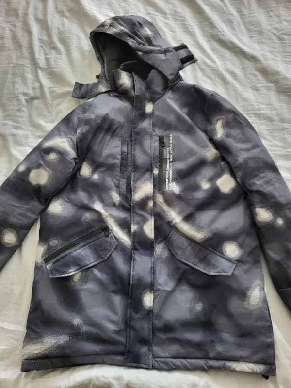 1) 100 лари. Куртка теплая, водо- / ветронепроницаемая Cropp. Размер Large (L-XL), цвет Steel Blue. — Тбилиси — 100 ₾