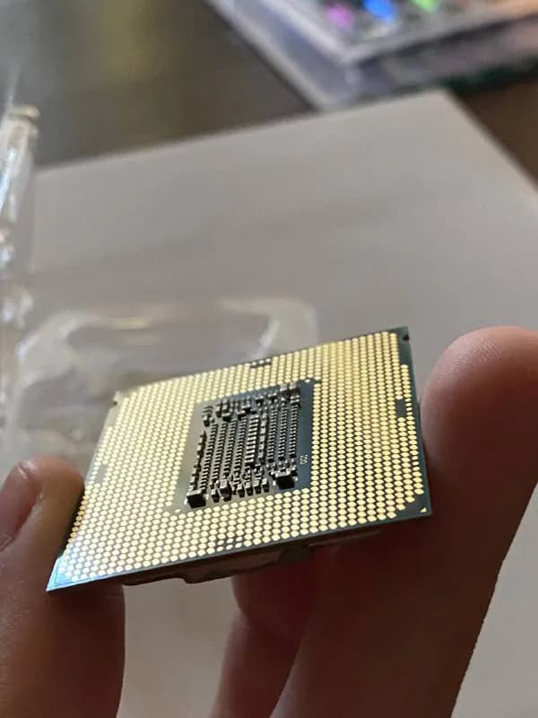 i5 9400f, 100 лари — Тбилиси — 100 ₾
