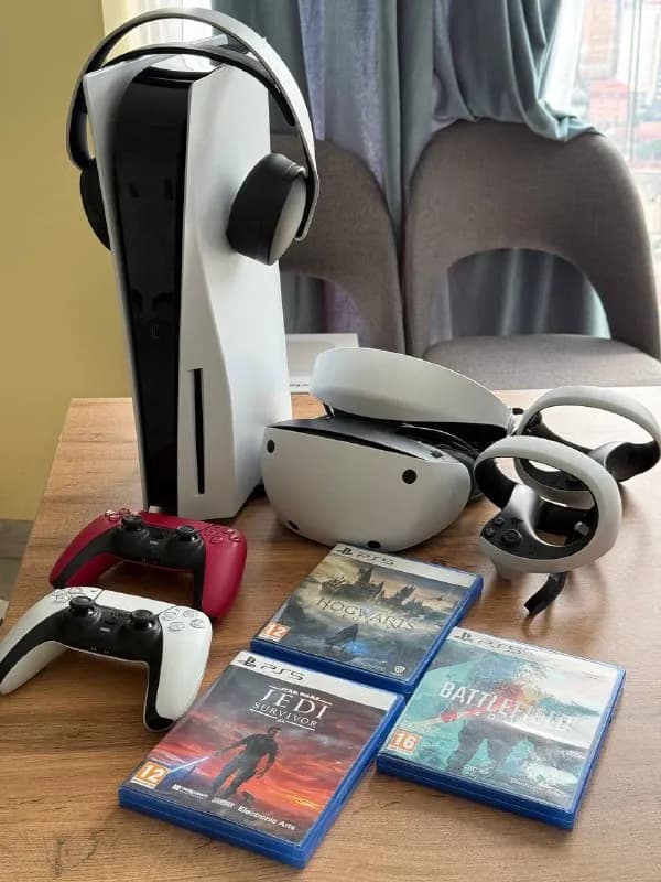 PS5, версия с дисководом, без аккаунта, плюс немного допов: — Тбилиси — 1 200 ₾