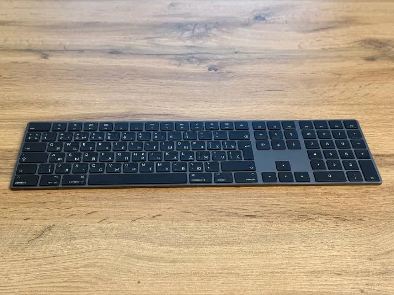 Apple keyboard — 400 gel — Тбилиси — 400 ₾