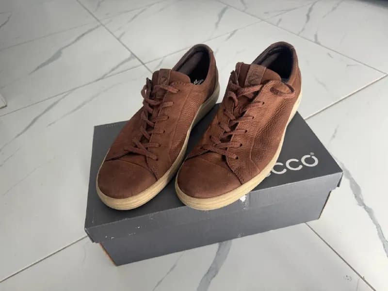1. Кеды Ecco Soft 7 M кожаные с замшей, размер 44 Eu / 10.5 US. Использовались, в хорошем состоянии — Тбилиси — 80 ₾