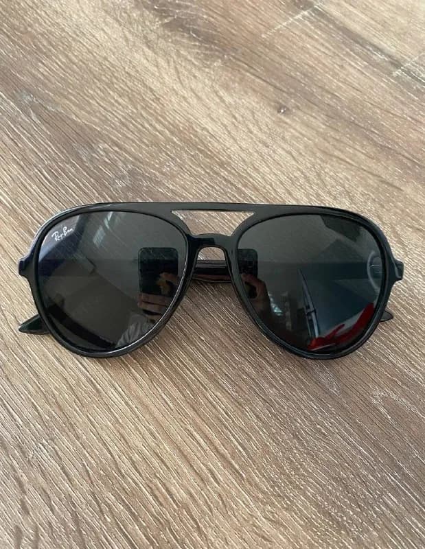 Ray-Ban, в хорошем состоянии. Цена 150 лари. — Батуми — 150 ₾