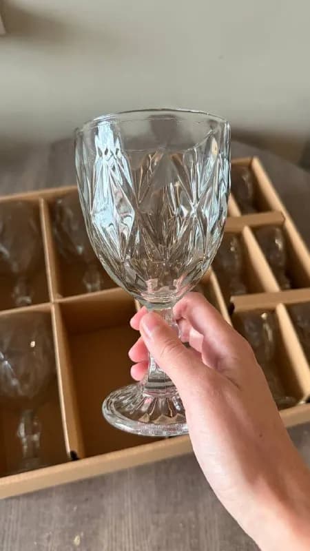 1. Набор бокалов и рюмок Amytis (Kraveh Glass) Набор фужеров на ножке + рюмки, стекло с гранёным узо — Батуми — 20 ₾