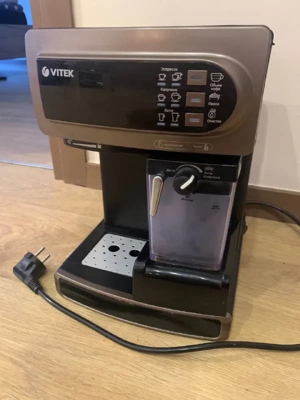 Vitek VT-1517 — Батуми — 300 ₾
