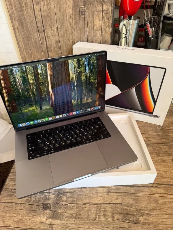 Macbook Pro 16 Inch 16/512 — Тбилиси — 3 350 ₾