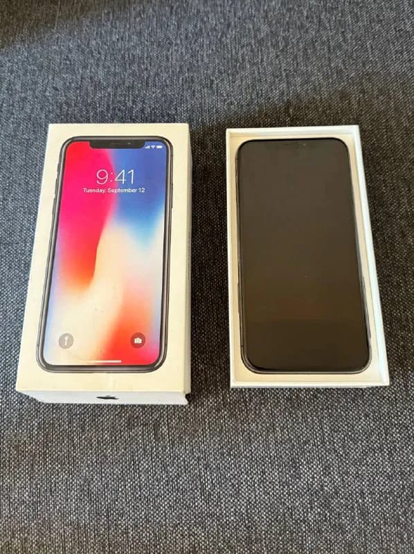 iPhone X 300 лар батарея 76% — Тбилиси — 300 ₾