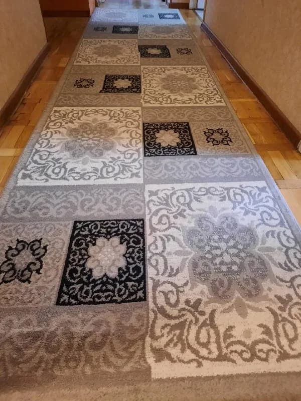 1. 200×300 — 60 лар — Тбилиси — 60 ₾