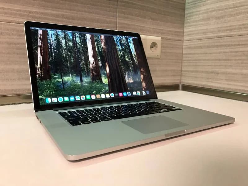 Apple MacBook Pro 15 mid 2014 с новым аккумулятором — Тбилиси