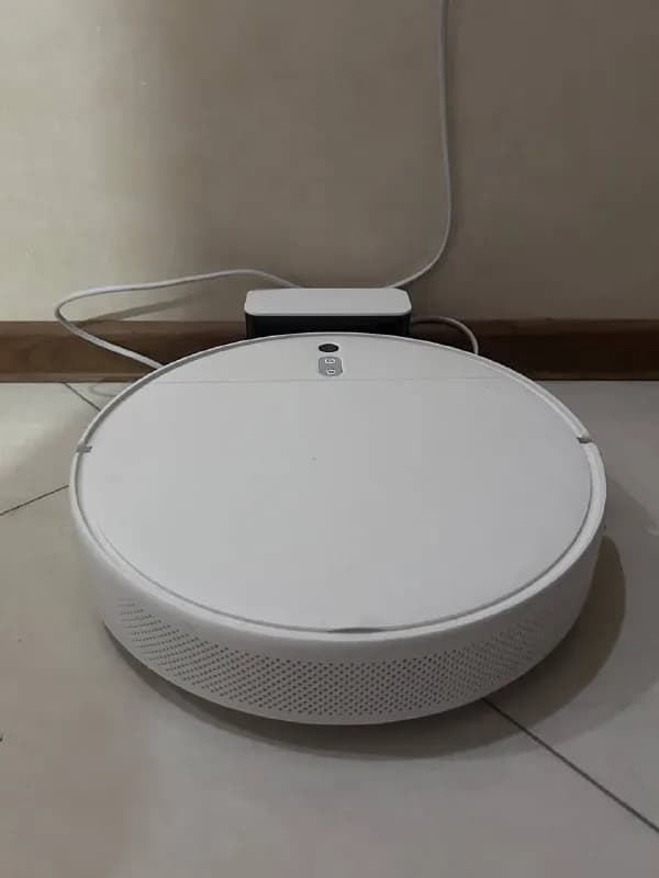1. Mi Robot Vacuum-Mop 2 Lite — 250 лари (цена сегодня/завтра 200 лари) — Тбилиси — 250 ₾