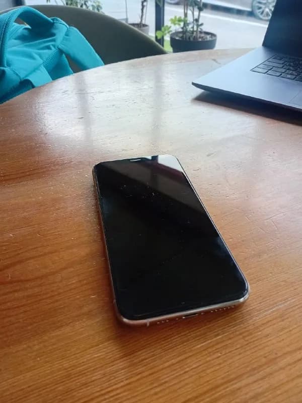 IPhone 11 pro , ёмкость аккумулятора: 88%; — Тбилиси — 400 ₾