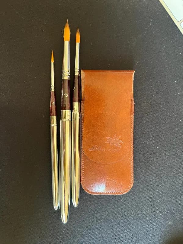 1. Складывающиеся кисточки Golden Maple (новые) — travel — 30 л — Тбилиси