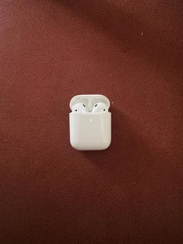 Airpods 2nd Gen (в хорошем состоянии)- 200 л 150 л — Тбилиси
