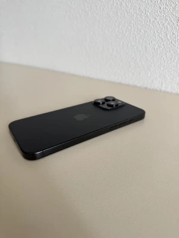 15 Pro Max 256 GB Black — Тбилиси — 950 $