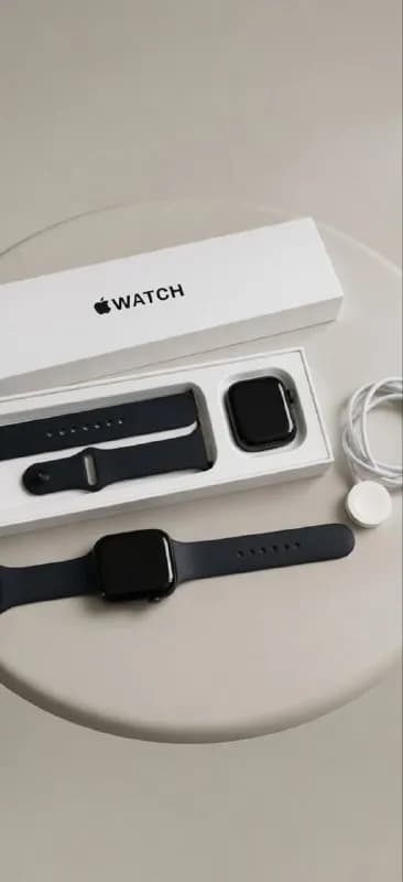 Apple Watch Series 11 (42 мм) — НИ РАЗУ НЕ НАДЕВАЛИСЬ! — Батуми — 900 ₾