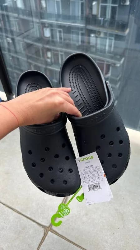 Crocs черные — Батуми — 100 ₾
