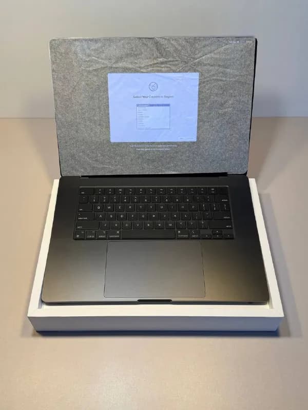 MacBook Pro 16» M4 Max 48 Gb / 1 Tb — Тбилиси — 4 300 ₾