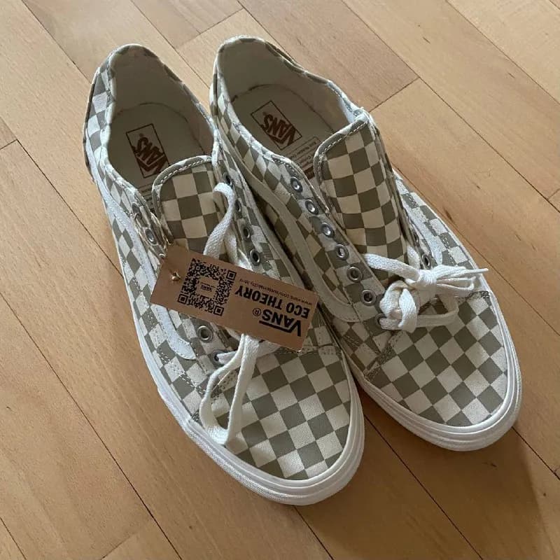 Vans eco theory — лимитированная коллекция, новые, но чуть пыльные, потому что долго стояли в шкафу — Тбилиси — 100 ₾