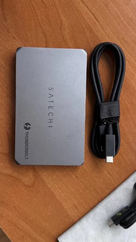 Satechi расширитель порта Thunderbolt с одно на три. Отлично подходит для одновременного подключения — Тбилиси — 1 200 ₾