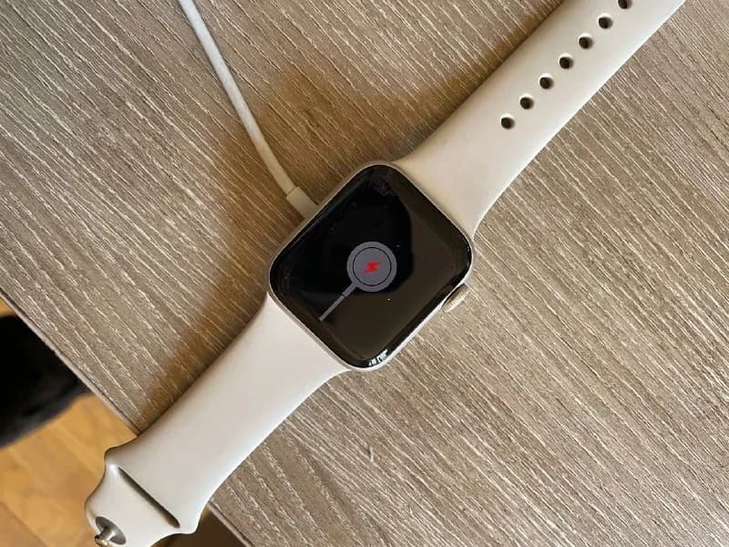 Apple Watch SE 2 (40 мм) — Тбилиси — 300 ₾